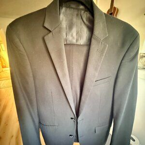 Renoir black suit size 38R pants 32 lightly worn